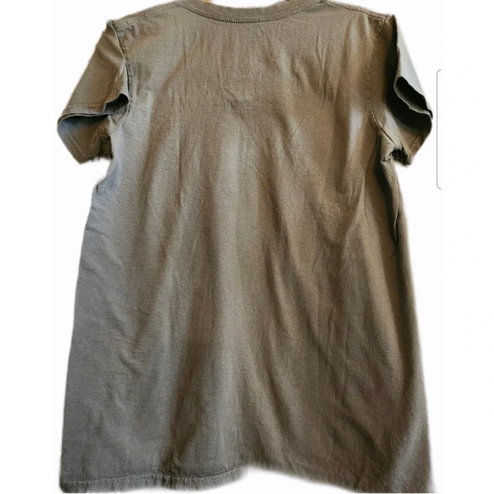 Gildan Mens V-Neck T-Shirt Short Sleeve Solid Charcoal Gray Cotton Small 34-36